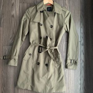 RW&CO Trench Coat in Light Olive Green 🧥